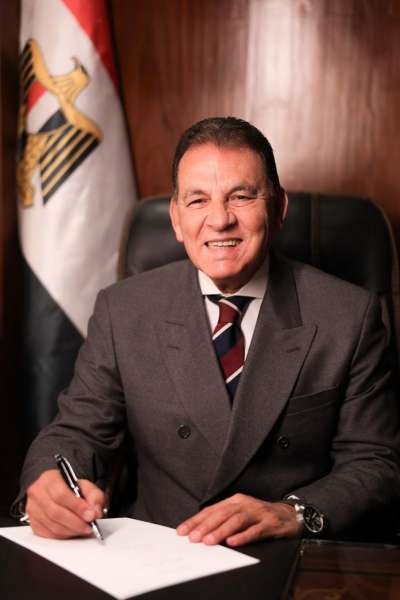 اللواء حاتم باشات