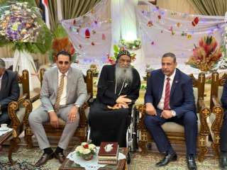 وفد “الجبهة الوطنية” بالفيوم يزور الأنبا إبرام للتهنئة بعيد القيامة المجيد