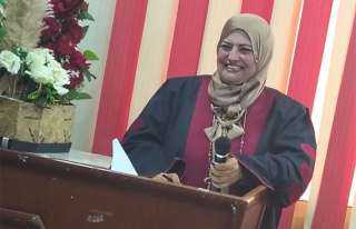 الباحثة سامية إسماعيل تحصل على درجة الماجستير في التربية المقارنة والإدارة التعليمية