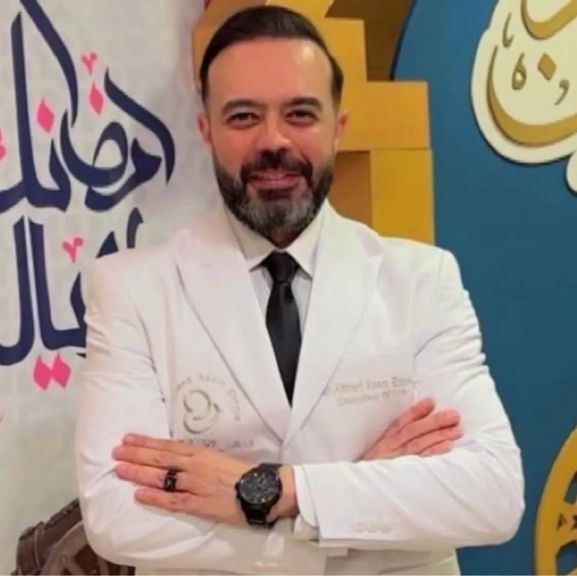 الدكتور أحمد عاصم الملا، أستاذ واستشاري الحقن المجهري