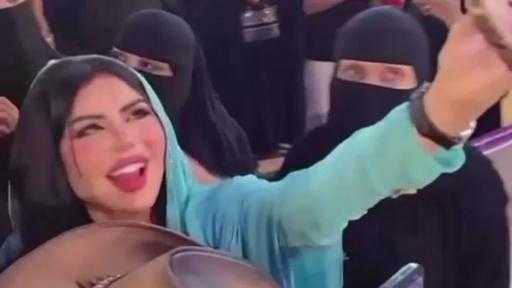 حليمة بولند تتألق في أبها.. حضور جماهيري لافت وتفاعل كبير في مهرجان الصيف