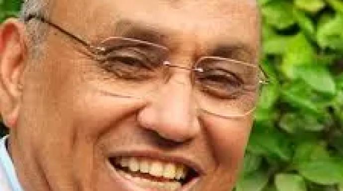 د محمود عبد المقصود: لا مساس بالصيدليات الملتزمة بتسجيل الأدوية منتهية الصلاحية