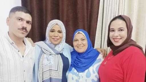الكاتب الصحفي مظهر أبوعايد يهنئ الدكتورة فاتن فتحي سفير منظمة إنسانيون العالمية بمناسبة خطوبة كريمتها