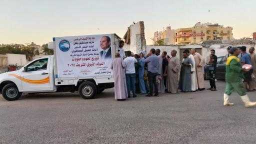 العمل الجماهيري بمستقبل وطن تقدم ”هدية الرئيس” للمواطنين بالبحر الأحمر بمناسبة المولد النبوي