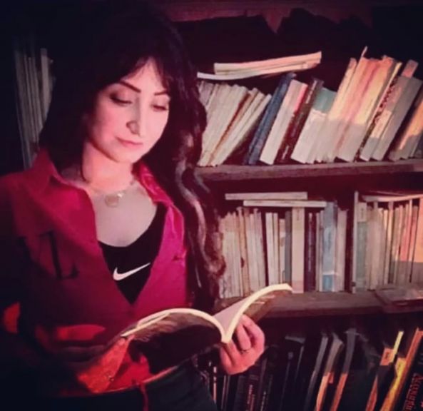 الكاتبة والمحررة الإعلامية الدكتورة دينا المصري