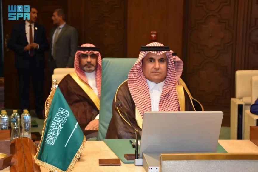  مندوب السعودية في جامعة الدول العربية السفير عبدالعزيز المطر