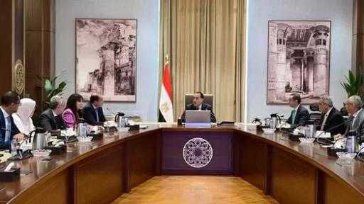 مدبولي يراجع خطة تحديث الجمارك وخفض زمن الإفراج إلى يومين قبل نهاية 2025