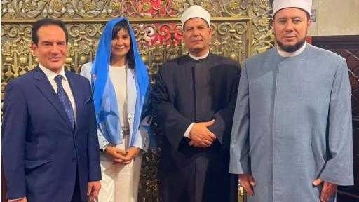 صور.. نبيلة مكرم تزور مقام السيد البدوي بطنطا