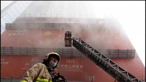 هونج كونج: الشباك غير الآمنة ساهمت في ارتفاع عدد ضحايا حريق وانج فوك كورت