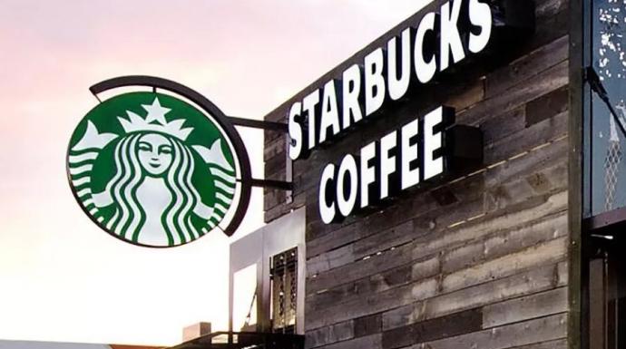 ستاربكس تدفع 38.9 مليون دولار لتسوية مخالفات قانون العمل في نيويورك
