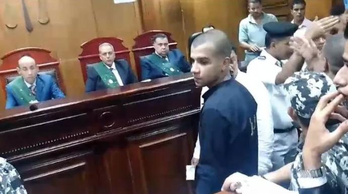 تأجيل محاكمة عصام صاصا و15 متهمًا في واقعة مشاجرة ملهى المعادي إلى 20 ديسمبر