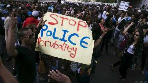 لشعورهم بالاضطهاد.. مئات الإثيوبيين يتظاهرون ضد الحكومة الإسرائيلية