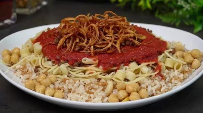 بعد إعلان اليونسكو: طريقة عمل الكشري المصري في البيت خطوة بخطوة