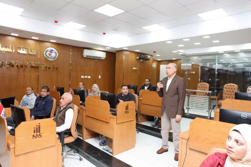 محافظ المنيا