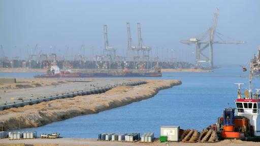 الحكومة تنفي مزاعم التنازل عن أراض لصالح قطر في السخنة