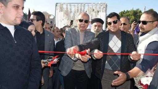 وزير الشباب يزور دير البرشا