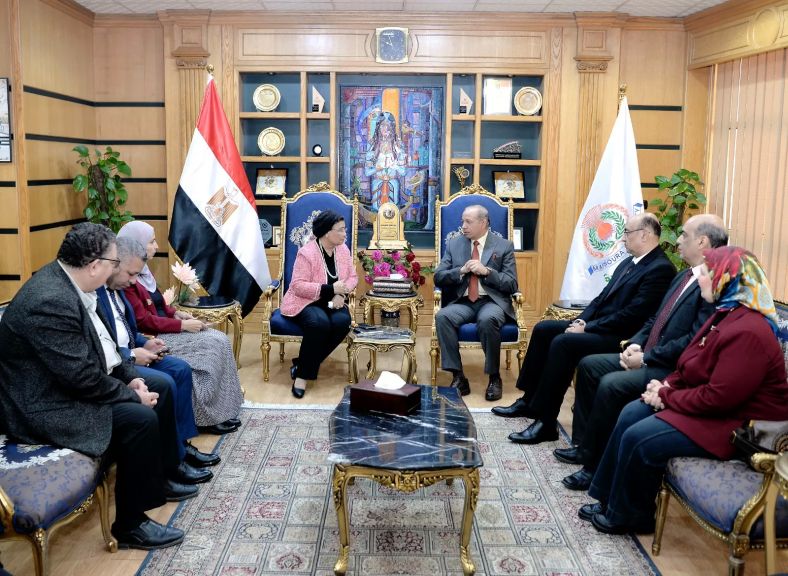 رئيس جامعة المنصورة ونائب وزير الصحة يوقِّعان بروتوكولًا لتعزيز التطوير والابتكار في المجالات الصحية والتوعوية والتعليمية    