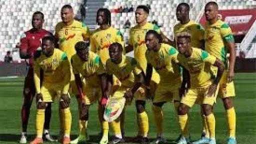 ضربة موجعة لبنين قبل موقعة مصر.. شكوك حول مشاركة القائد ستيف مونيه