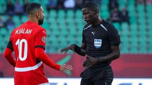 قبل موقعة السنغال.. سجل إيجابى للفراعنة تحت صافرة الحكم الجابونى أتشو