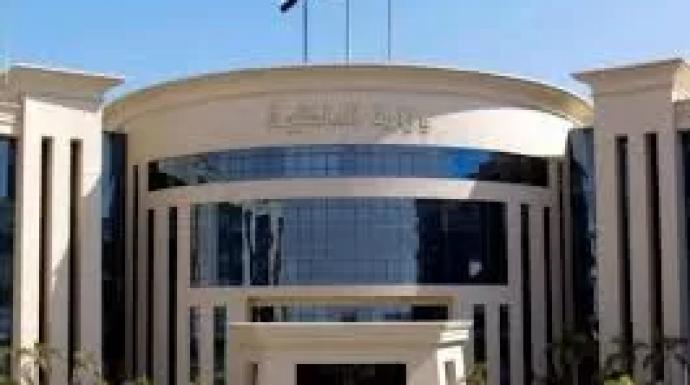 الداخلية تنفي مزاعم طبيب مغترب حول استيلاء أبنائه على أمواله وتهديده بالسجن