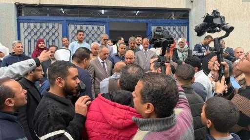 النائبان غيته وحتة في استقبال اللواء  كدوانى محافظ  المنيا بقرية ابا البلد  مخازن توزيع اسمدة الارض الصحراوية بالبهنسا وكفر الصالحين والقايات ، ورصف طريق بنى خالد بنو اللمس .