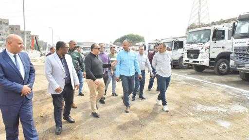 محافظ أسيوط يشهد اصطفاف 51 مركبة ومعدة تابعة لحي شرق بعد رفع كفاءتها وصيانتها الشاملة