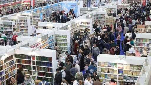 نصف مليون زائر تقريبًا خلال اليوم الثالث من فتح أبواب معرض القاهرة الدولي للكتاب للجمهور