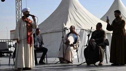 الاحتفاء بالتراث السوهاجي ضمن فعاليات مخيم ”أهلنا وناسنا” بمعرض الكتاب يواصل مخيم ”أهلنا وناسنا”