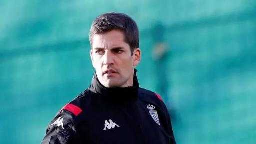 سقطة ”الذكاء الاصطناعي”.. كيف أطاح ”Chat GPT” بالمدرب الإسباني روبرت مورينو؟