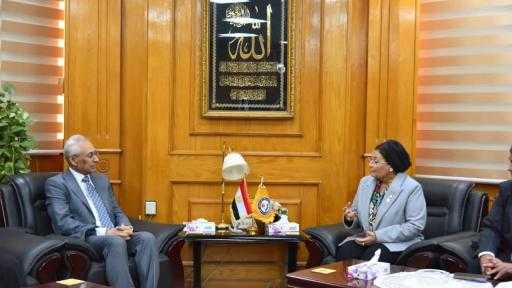 • نائب وزير الصحة في المنيا: جهود مكثفة لتحسين المؤشرات السكانية وتعزيز الشراكة مع المحافظة والجامعة  .