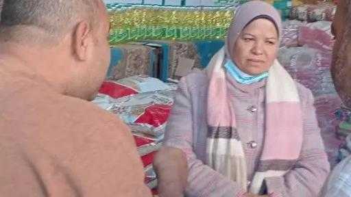 إكرام محمود رئيس المركز تتابع طرح السلع الغذائية بمنافذ” اهلا رمضان ”لبيع السلع المخفضة بالمدينة بنى مزار