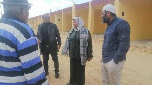 رئيس المركز  تتابع تجهيزات السوق الحضاري الجديد ببنى مزار