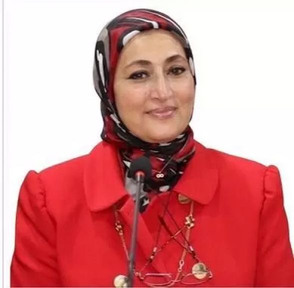 الدكتورة ثريا البدوي 