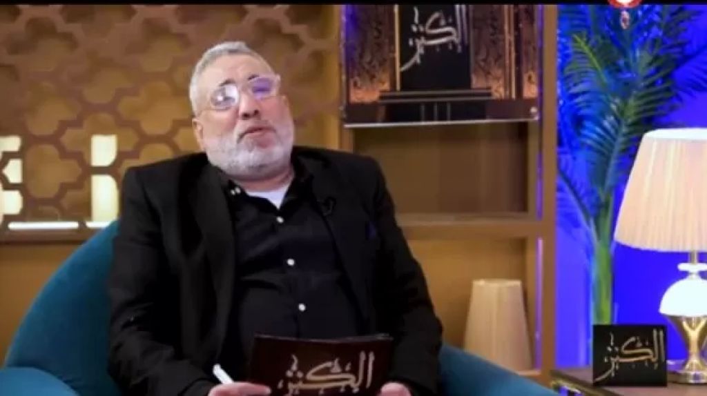 الإعلامي أشرف محمود