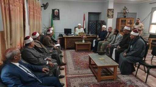 قيادات جديدة تبشر بالخير.. رئيس منطقة المنيا الأزهرية يعقد اجتماعًا موسعًا مع مديري الإدارات التعليمية لبحث تطوير العمل والاستعداد للامتحانات