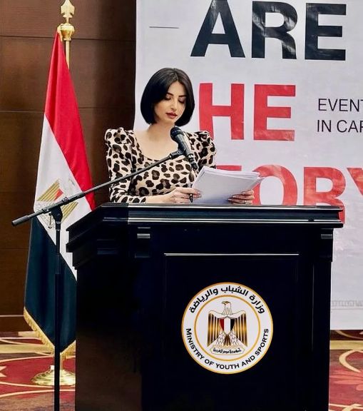 الكاتبة والمحررة الإعلامية الدكتورة دينا المصري