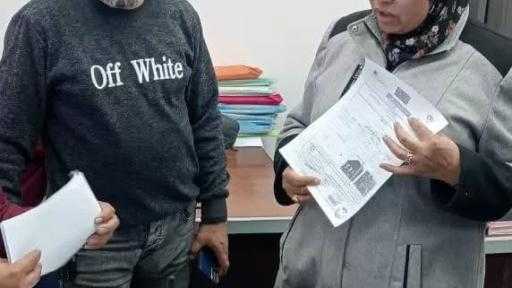 رئيس المركز تتفقد مركز اصدار تراخيص المحال العامة والادارة الهندسية