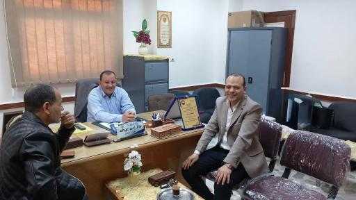 مدير الإدارة الصحية يجتمع بمدير الإدارة التعليمية في خطوة هامة لصحة أولادنا..