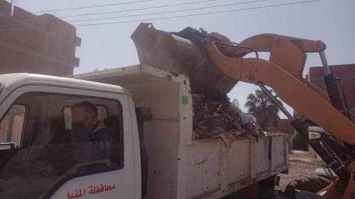 رئيس المركز : حملات نظافة مكبرة بقرى بنى مزار - المنيا : حسن الجلاد