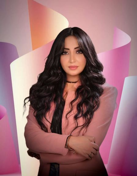 الكاتبة والمحررة الإعلامية الدكتورة دينا المصري
