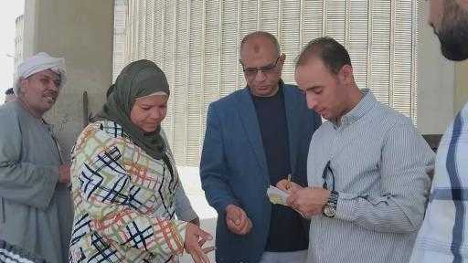 رئيس المركز فى جولة تفقدية لمتابعة انطلاق موسم توريد القمح المحلي بصوامع البهنسا والشيخ فضل