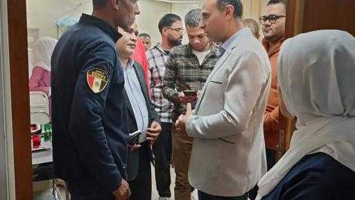 وكيل صحة بني سويف يتابع  مصابي حريق بقرية كوم الرمل ونقلهم لمستشفى إهناسيا التخصصي