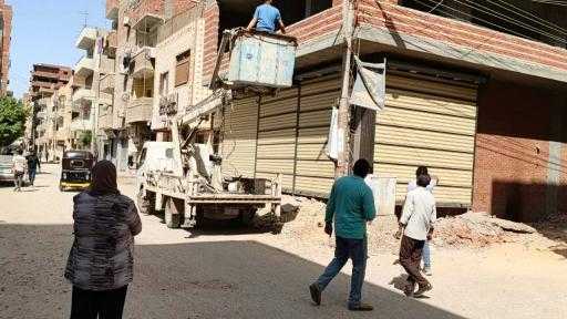 الاستاذة اكرام محمود رئيس المركز تقود حملة ازالات مكبرة ببنى مزار  - المنيا : حسن الجلاد