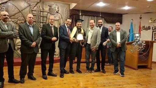 نقابة الصحفيين تكرم الكاتب الصحفي محمود عجمي ضمن الحاصلين على الماجستير والدكتوراه