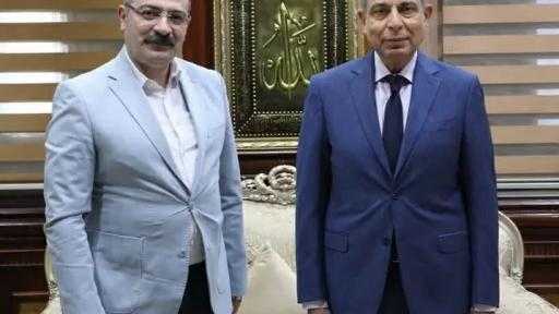 فى إطار حرصه على التواصل مع أعضاء البرلمان  محافظ المنيا يستقبل نائب الشيوخ طاهر فتح الباب ويوافق على مطالب خدمية وتنموية لأهالي مطاي