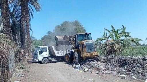 رئيس المركز : تكثيف حملات النظافة بقرى بنى مزار  - المنيا : حسن الجلاد