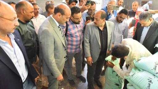 محافظ أسيوط يتفقد أعمال توريد القمح بصوامع مطاحن مصر الوسطى ويؤكد انتظام المنظومة واستيعاب 28 موقعًا تخزينيًا بسعة 221 ألف طن
