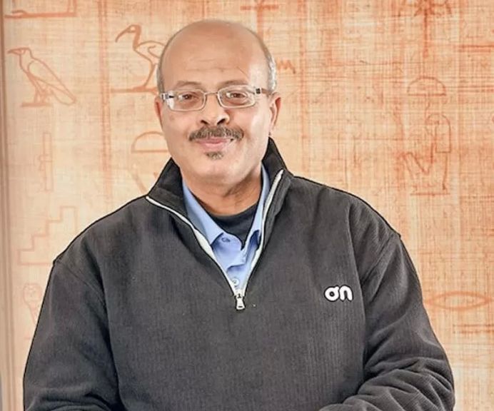 الكاتب الراحل : اشرف البولاقى