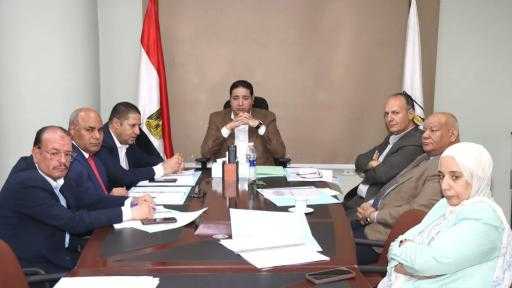 نائب محافظ بني سويف يترأس اجتماع اللجنة الدائمة لاختيار المتقدمين لشغل الوظائف الإشرافية بمديريات الخدمات