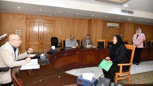 محافظ الفيوم يوجه بتوفير فرصتي عمل لفتاتين بالقطاع الخاص  ”غنيم” يوجه بسرعة إزالة أدوار بناء مخالفة للترخيص بمدينة إطسا